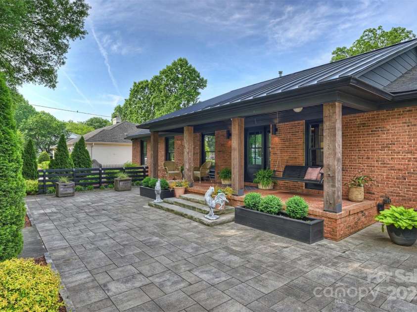 742 Lansdowne Road, Charlotte, NC 28270.  MLS# CAR4248631, YatesRealty ID 9672. 