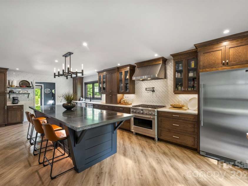 742 Lansdowne Road, Charlotte, NC 28270.  MLS# CAR4248631, YatesRealty ID 9672. 