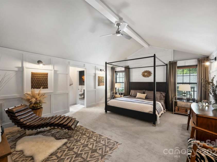 742 Lansdowne Road, Charlotte, NC 28270.  MLS# CAR4248631, YatesRealty ID 9672. 