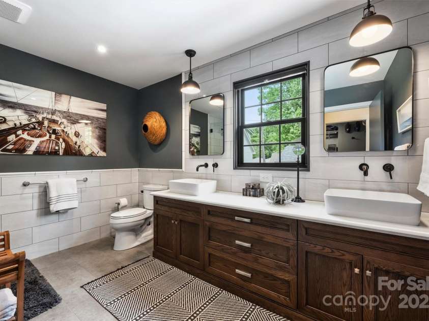 742 Lansdowne Road, Charlotte, NC 28270.  MLS# CAR4248631, YatesRealty ID 9672. 