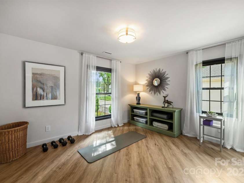742 Lansdowne Road, Charlotte, NC 28270.  MLS# CAR4248631, YatesRealty ID 9672. 