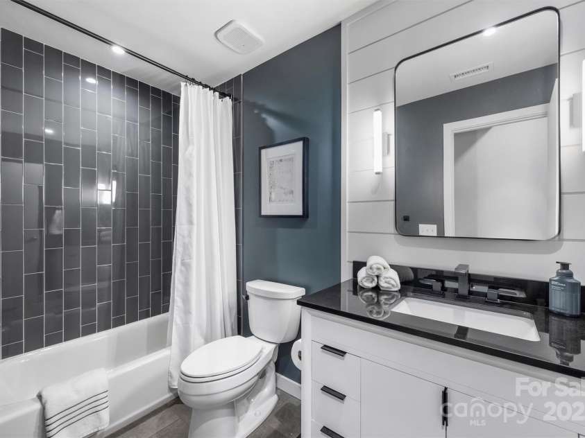 742 Lansdowne Road, Charlotte, NC 28270.  MLS# CAR4248631, YatesRealty ID 9672. 