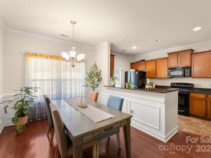 4528 Craigmoss Lane, Charlotte, NC 28278.  MLS# CAR4241728, YatesRealty ID 9674. 