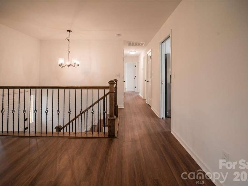 106 Shelly Drive, Hendersonville, NC 28792.  MLS# CAR4366479, YatesRealty ID 9675. 