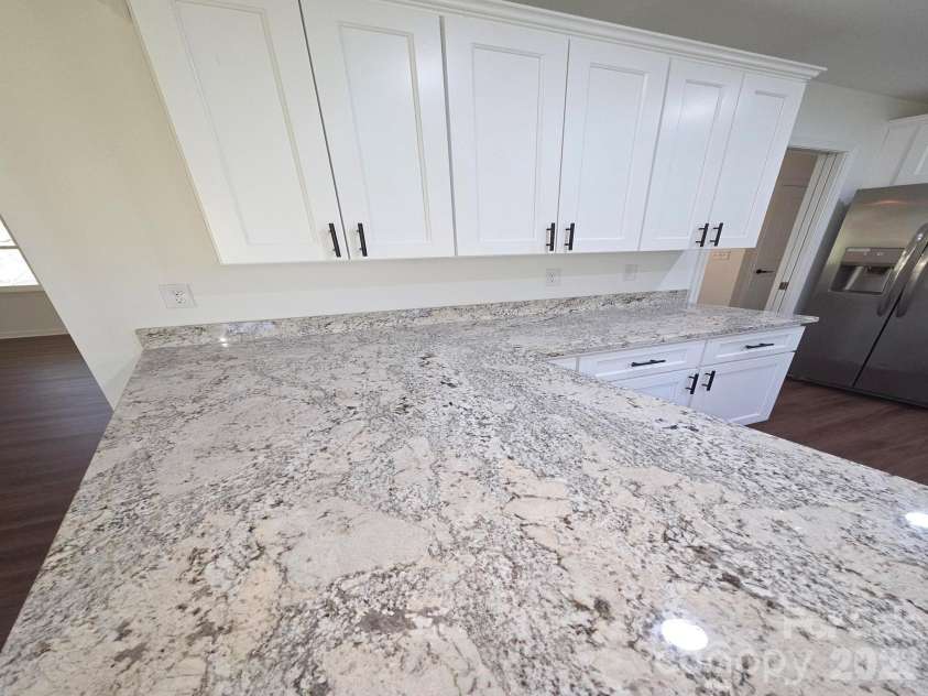 106 Shelly Drive, Hendersonville, NC 28792.  MLS# CAR4366479, YatesRealty ID 9675. 