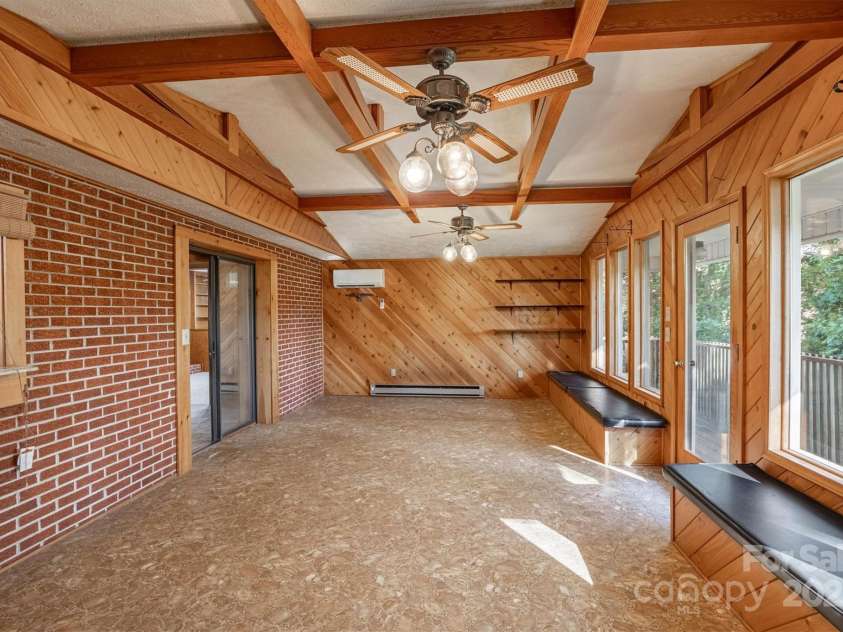 2986 Green Pasture Lane, Valdese, NC 28690.  MLS# CAR4319776, YatesRealty ID 9677. 