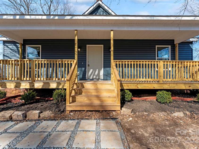806 Martin Luther King Avenue, Salisbury, NC 28144.  MLS# CAR4219917, YatesRealty ID 9677. 