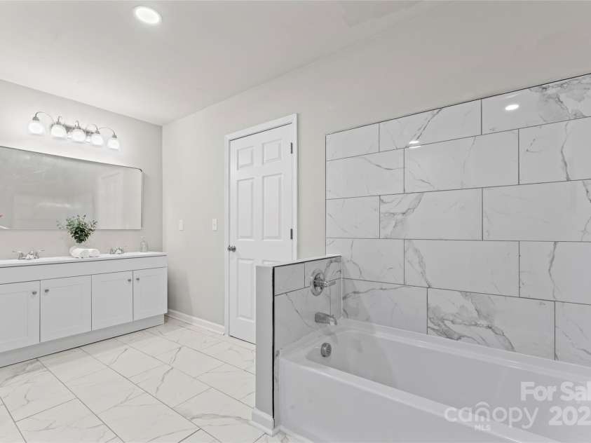 806 Martin Luther King Avenue, Salisbury, NC 28144.  MLS# CAR4219917, YatesRealty ID 9677. 