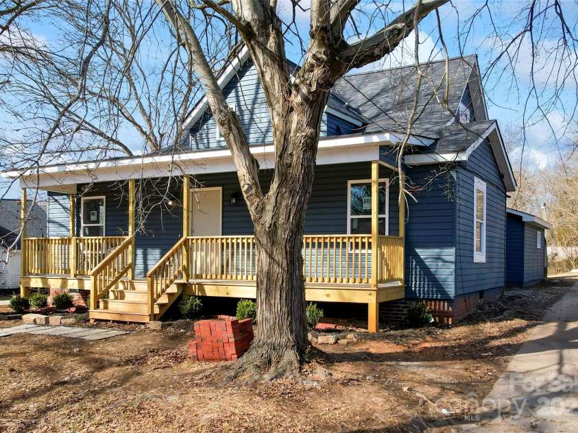 806 Martin Luther King Avenue, Salisbury, NC 28144.  MLS# CAR4219917, YatesRealty ID 9677. 