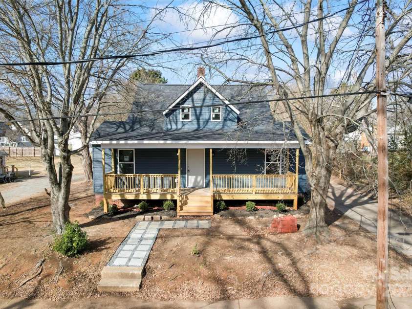 806 Martin Luther King Avenue, Salisbury, NC 28144.  MLS# CAR4219917, YatesRealty ID 9677. 