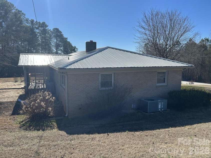 1378 Blacksburg Highway, Blacksburg, SC 29702.  MLS# CAR4337384, YatesRealty ID 9678. 