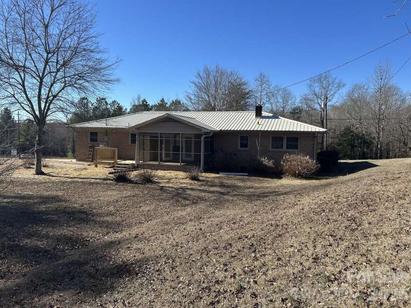 1378 Blacksburg Highway, Blacksburg, SC 29702.  MLS# CAR4337384, YatesRealty ID 9678. 