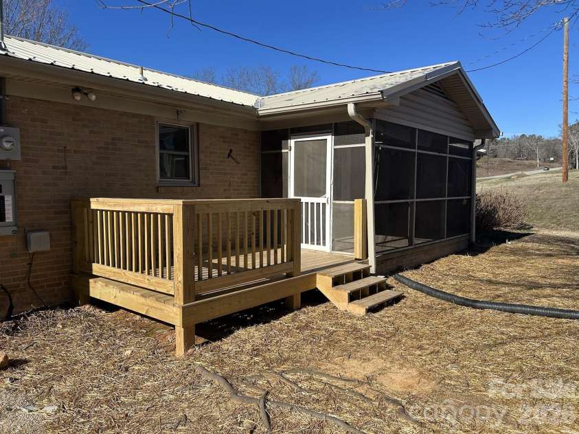 1378 Blacksburg Highway, Blacksburg, SC 29702.  MLS# CAR4337384, YatesRealty ID 9678. 