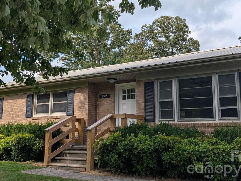 1378 Blacksburg Highway, Blacksburg, SC 29702.  MLS# CAR4337384, YatesRealty ID 9678. 