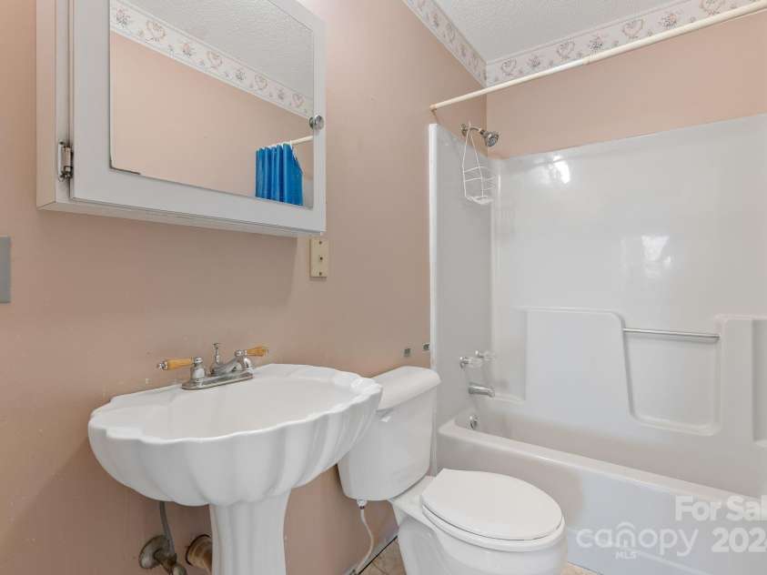 45 Lela Lane, Alexander, NC 28701.  MLS# CAR4133581, YatesRealty ID 9678. 