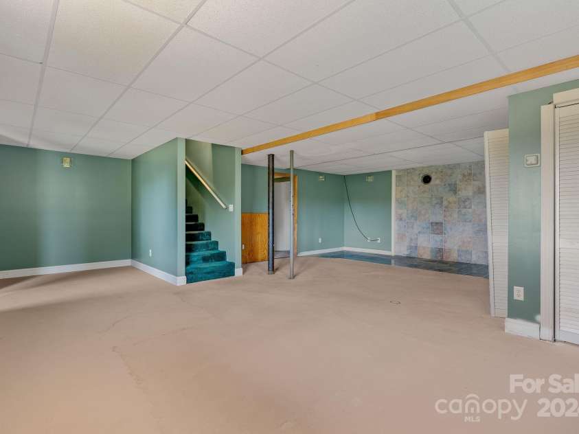 45 Lela Lane, Alexander, NC 28701.  MLS# CAR4133581, YatesRealty ID 9678. 