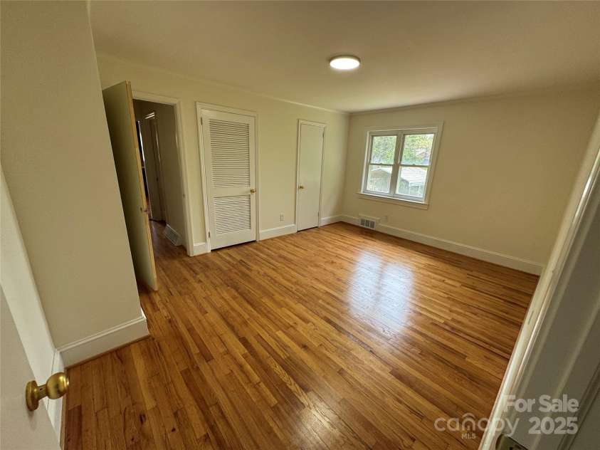 1305 5th Avenue, Lexington, NC 27295.  MLS# CAR4250396, YatesRealty ID 9681. Primary Bedroom