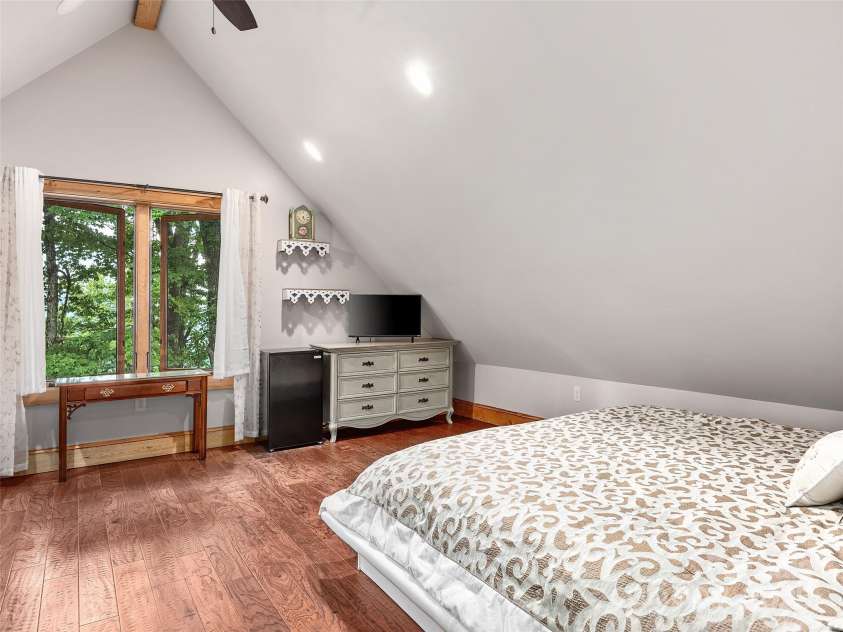 115 Loafer Lane, Waynesville, NC 28785.  MLS# CAR4223223, YatesRealty ID 9682. 