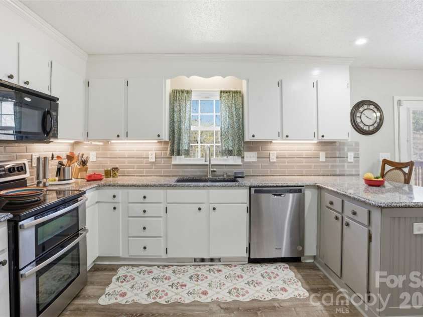 3918 Plum Street, Conover, NC 28613.  MLS# CAR4362430, YatesRealty ID 9683. Kitchen