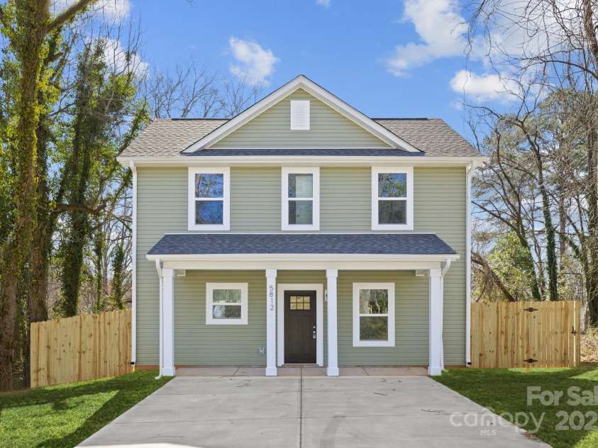 5812 Torrence Street, Charlotte, NC 28269.  MLS# CAR4218588, YatesRealty ID 9685. 