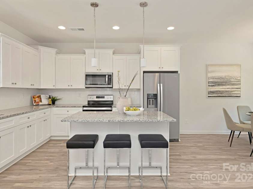 5812 Torrence Street, Charlotte, NC 28269.  MLS# CAR4218588, YatesRealty ID 9685. Representation