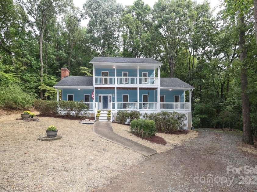 7010 Rock Island Road, Charlotte, NC 28278.  MLS# CAR4295438, YatesRealty ID 9685. 