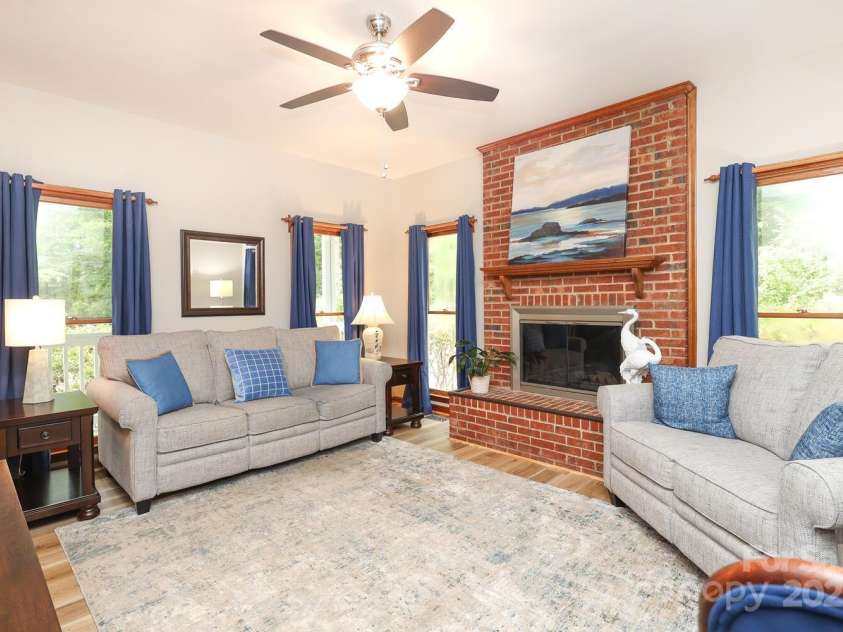 7010 Rock Island Road, Charlotte, NC 28278.  MLS# CAR4295438, YatesRealty ID 9685. 