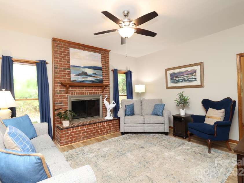 7010 Rock Island Road, Charlotte, NC 28278.  MLS# CAR4295438, YatesRealty ID 9685. 