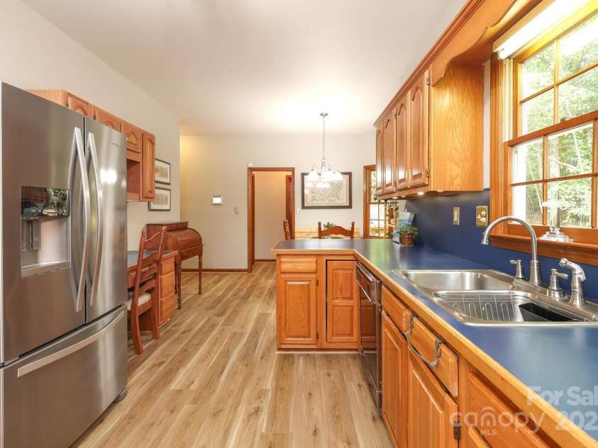 7010 Rock Island Road, Charlotte, NC 28278.  MLS# CAR4295438, YatesRealty ID 9685. 