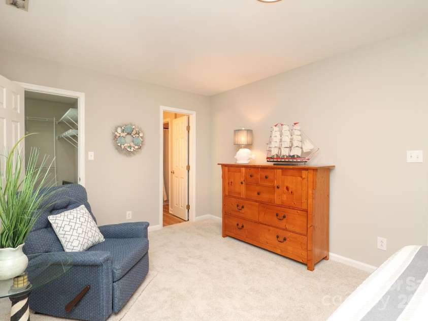 7010 Rock Island Road, Charlotte, NC 28278.  MLS# CAR4295438, YatesRealty ID 9685. 