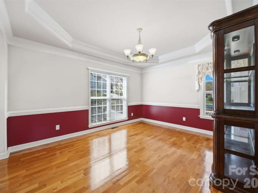 2410 27th Avenue Circle, Hickory, NC 28601.  MLS# CAR4361846, YatesRealty ID 9686. 