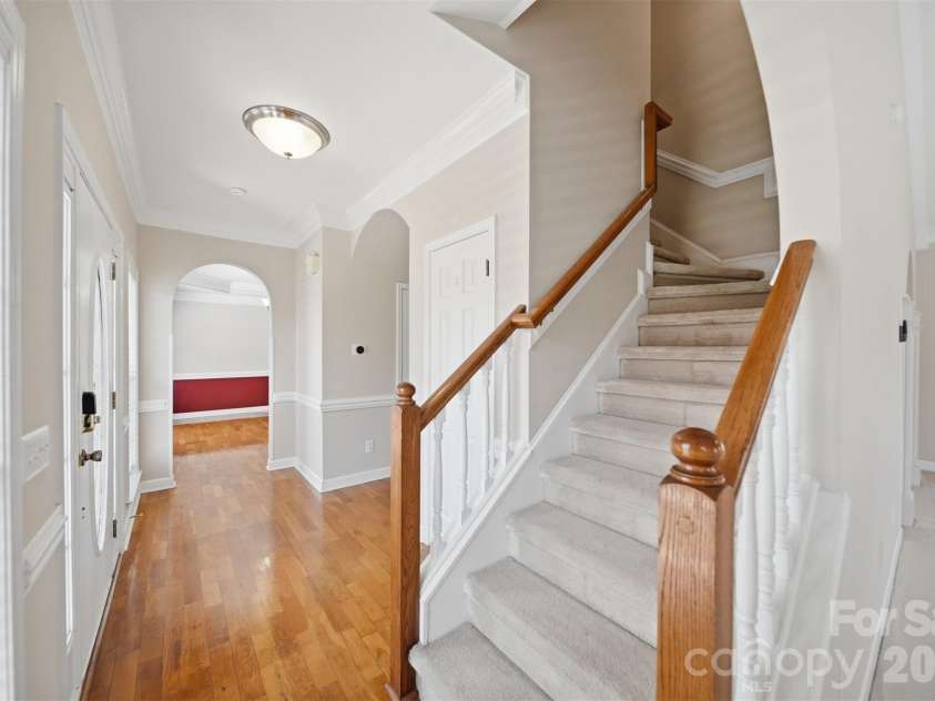 2410 27th Avenue Circle, Hickory, NC 28601.  MLS# CAR4361846, YatesRealty ID 9686. 