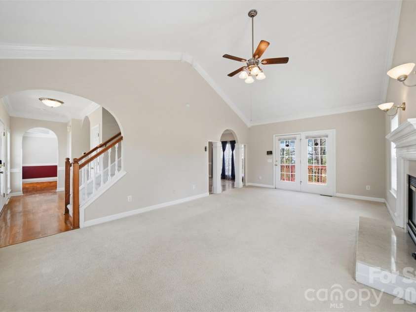 2410 27th Avenue Circle, Hickory, NC 28601.  MLS# CAR4361846, YatesRealty ID 9686. 