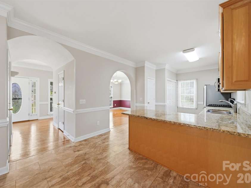 2410 27th Avenue Circle, Hickory, NC 28601.  MLS# CAR4361846, YatesRealty ID 9686. 