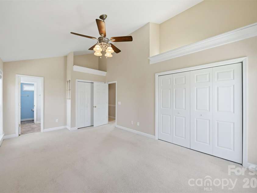 2410 27th Avenue Circle, Hickory, NC 28601.  MLS# CAR4361846, YatesRealty ID 9686. 