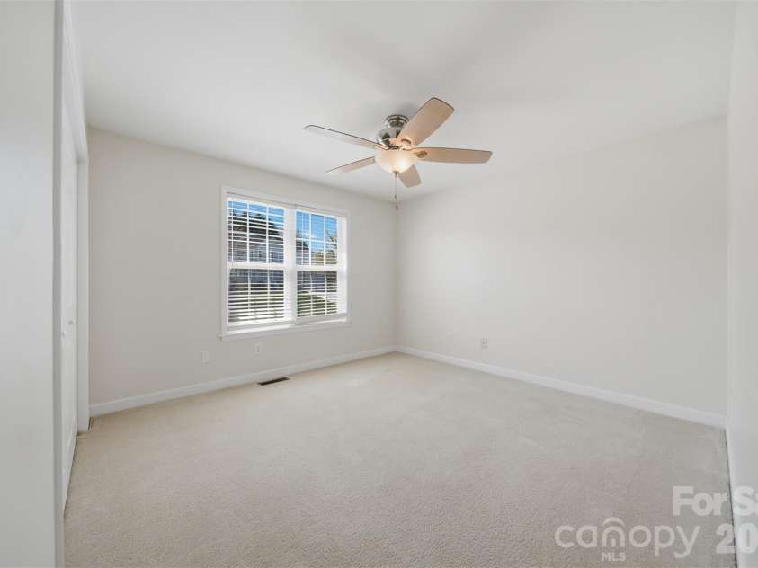 2410 27th Avenue Circle, Hickory, NC 28601.  MLS# CAR4361846, YatesRealty ID 9686. 
