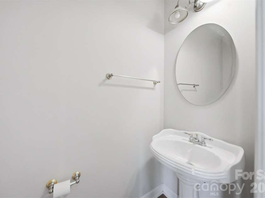 2410 27th Avenue Circle, Hickory, NC 28601.  MLS# CAR4361846, YatesRealty ID 9686. 