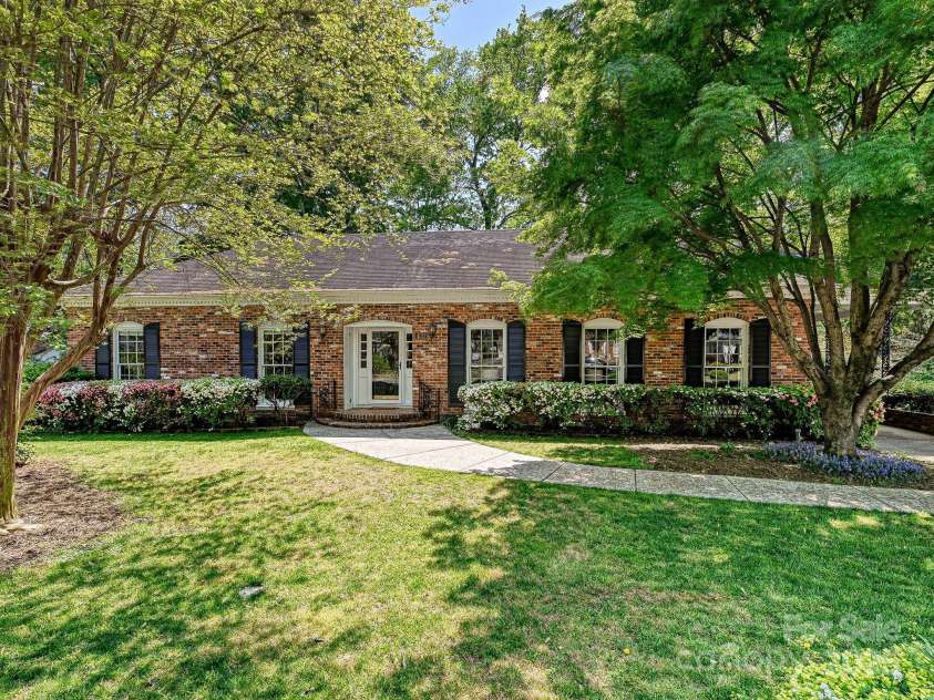 4132 Sulkirk Road, Charlotte, NC 28210.  MLS# CAR4223769, YatesRealty ID 9687. 4132 Sulkirk Road