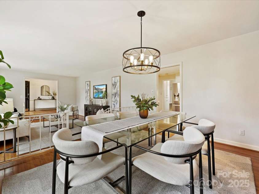 4132 Sulkirk Road, Charlotte, NC 28210.  MLS# CAR4223769, YatesRealty ID 9687. Dining
