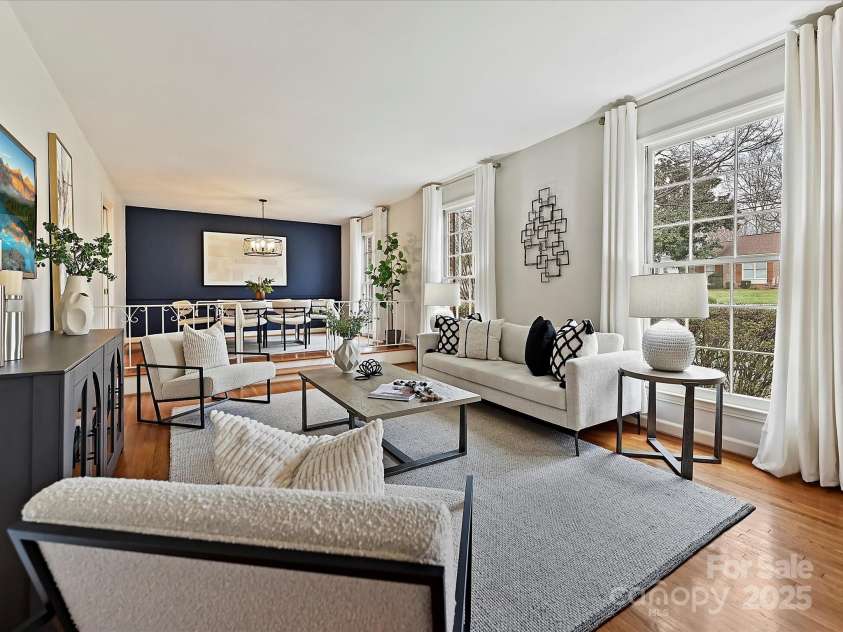 4132 Sulkirk Road, Charlotte, NC 28210.  MLS# CAR4223769, YatesRealty ID 9687. Living Room