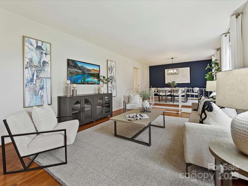 4132 Sulkirk Road, Charlotte, NC 28210.  MLS# CAR4223769, YatesRealty ID 9687. Living Room