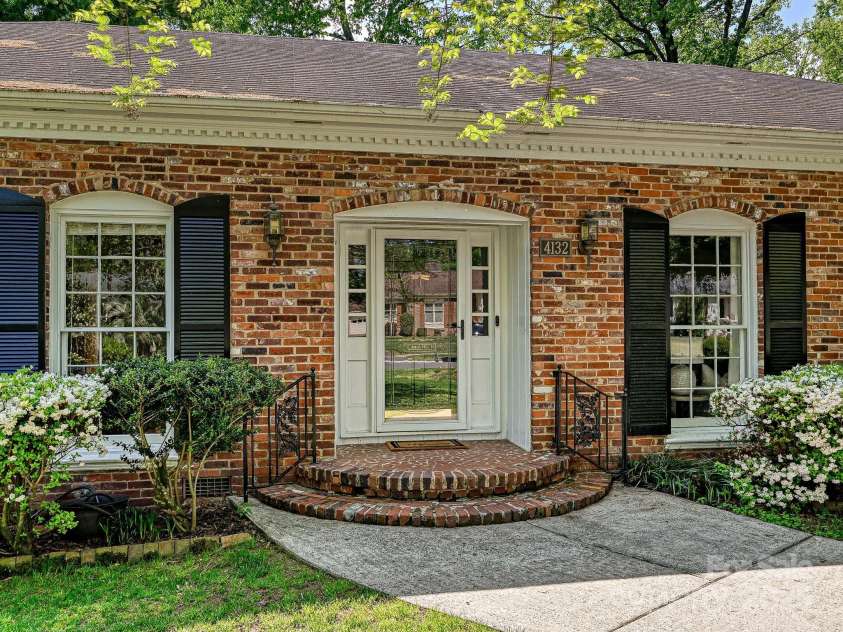 4132 Sulkirk Road, Charlotte, NC 28210.  MLS# CAR4223769, YatesRealty ID 9687. Welcome!