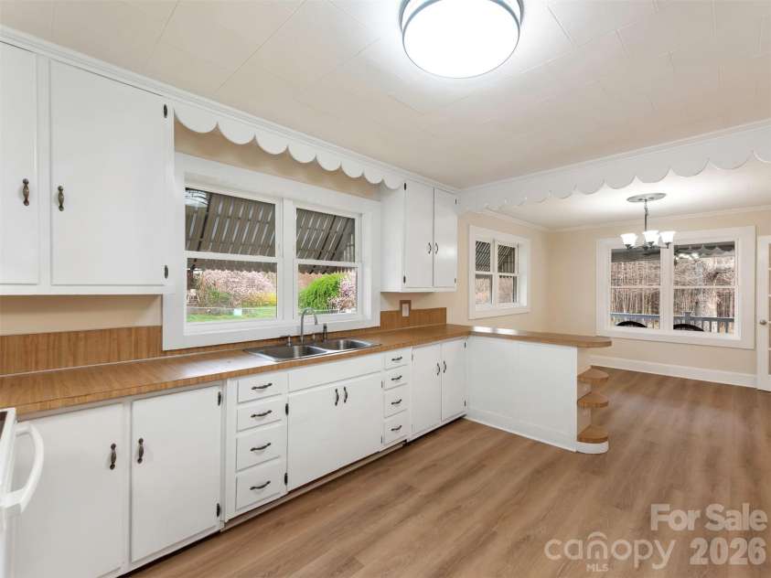 5851 Tuckaseegee Road, Kannapolis, NC 28081.  MLS# CAR4357440, YatesRealty ID 9687. Kitchen