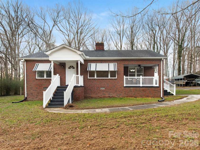 5851 Tuckaseegee Road, Kannapolis, NC 28081.  MLS# CAR4357440, YatesRealty ID 9687. Welcome Home