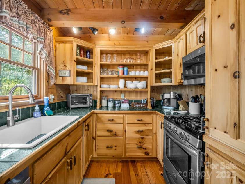 136 Dalton Court, Lake Lure, NC 28746.  MLS# CAR4245732, YatesRealty ID 9689. 