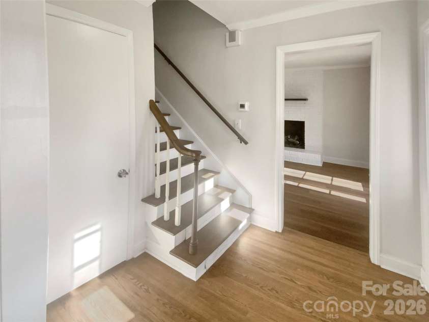 4661 Easthaven Drive, Charlotte, NC 28212.  MLS# CAR4336161, YatesRealty ID 9689. 