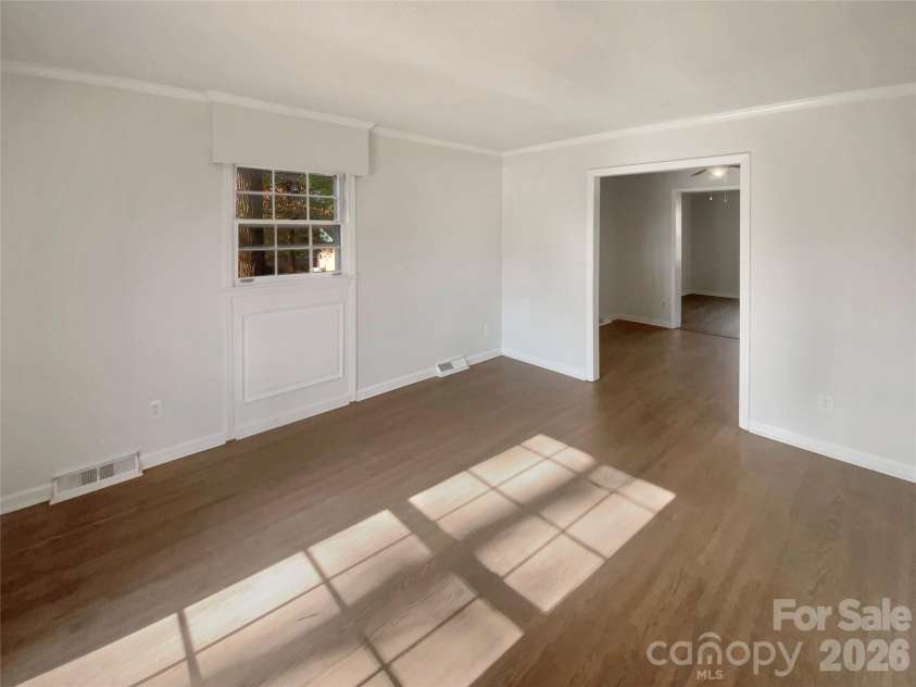 4661 Easthaven Drive, Charlotte, NC 28212.  MLS# CAR4336161, YatesRealty ID 9689. 