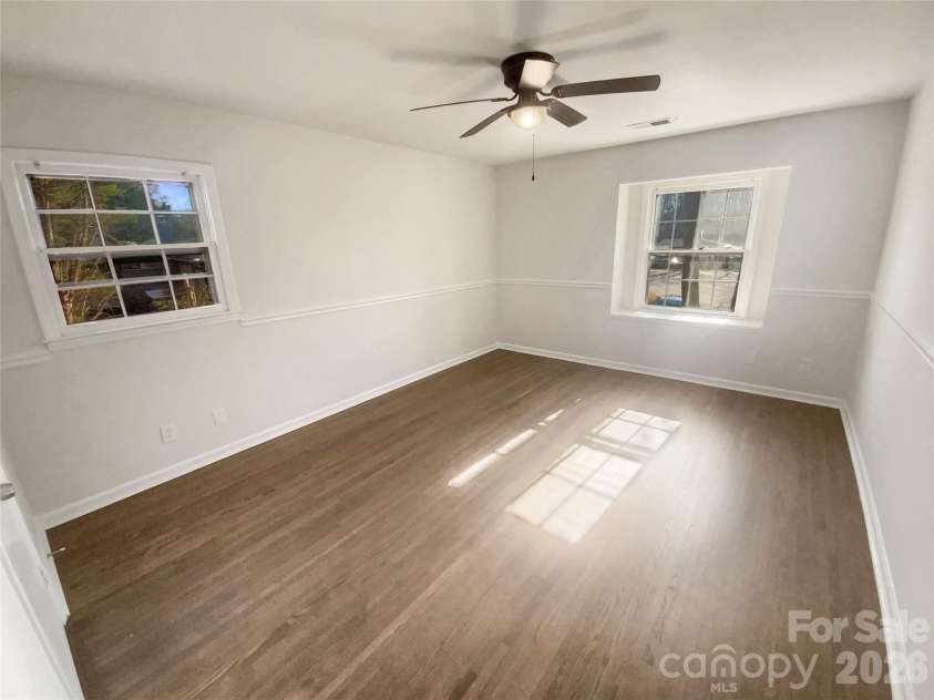 4661 Easthaven Drive, Charlotte, NC 28212.  MLS# CAR4336161, YatesRealty ID 9689. 