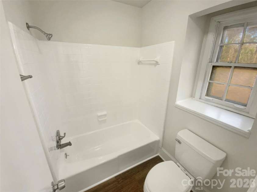 4661 Easthaven Drive, Charlotte, NC 28212.  MLS# CAR4336161, YatesRealty ID 9689. 
