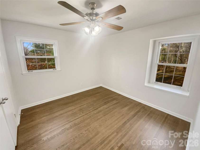 4661 Easthaven Drive, Charlotte, NC 28212.  MLS# CAR4336161, YatesRealty ID 9689. 
